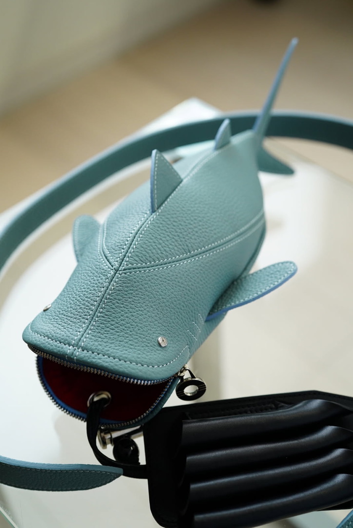 id.J スカイブルー4丁入れシザーケース | i.d.o デザイン レザーグッズ